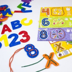 Conjunto de letras y números para coser